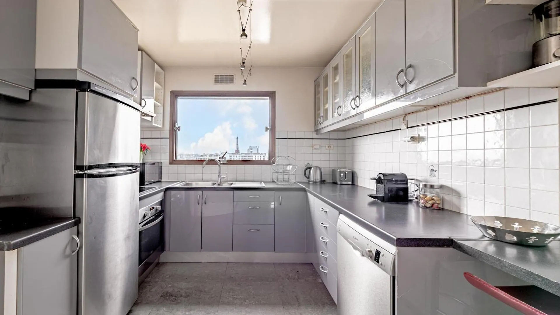 New - 3 Bedroom Flat With Eiffel Tower View Paris 0*,
