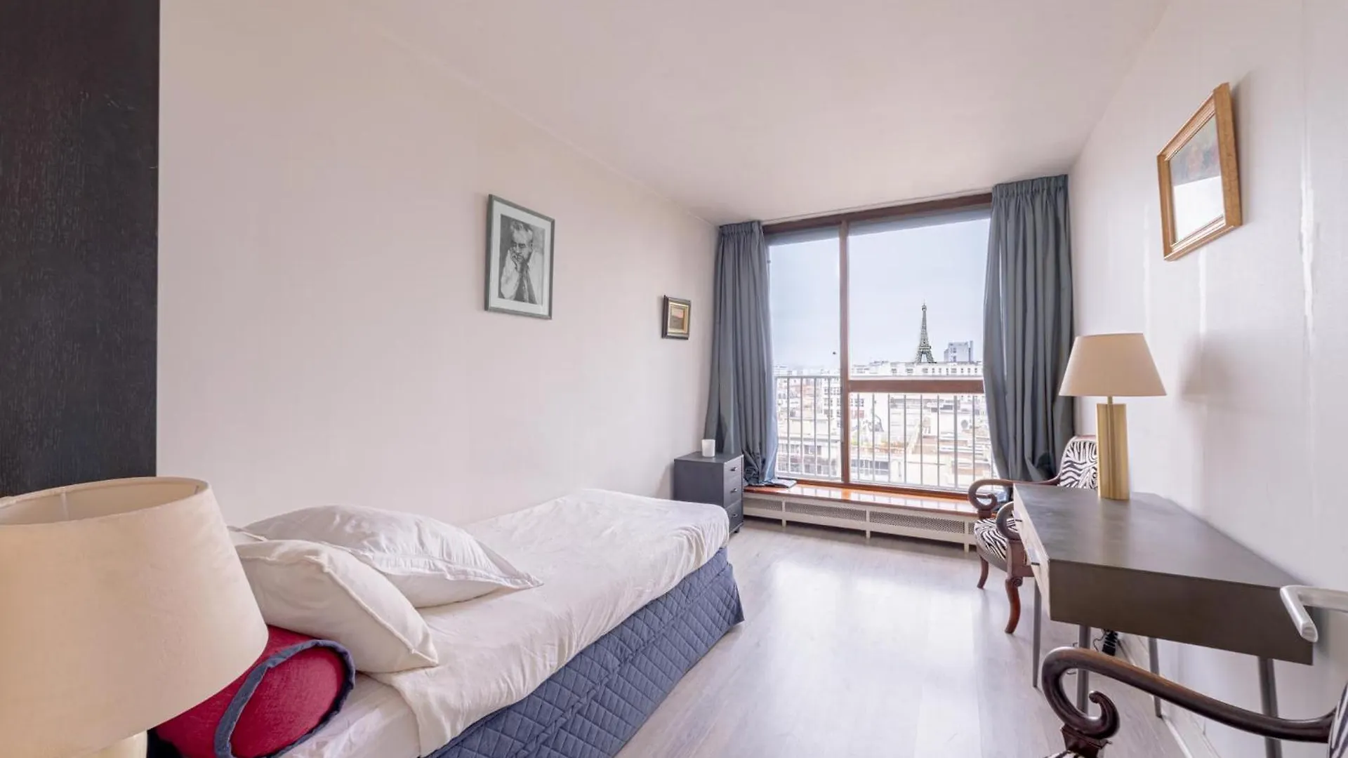 New - 3 Bedroom Flat With Eiffel Tower View Párizs 0*,  Franciaország