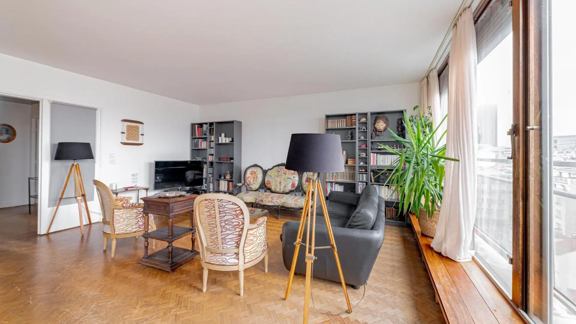New - 3 Bedroom Flat With Eiffel Tower View Paris Apartment